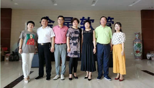 中國五礦商會領(lǐng)導(dǎo)蒞臨我司，對我司金屬淋浴管質(zhì)量予以肯定